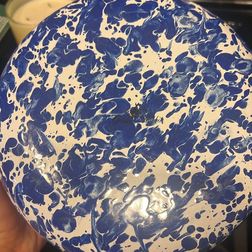 Golden Rabbit Swirl Enamel Collection - Picture 4 of 5